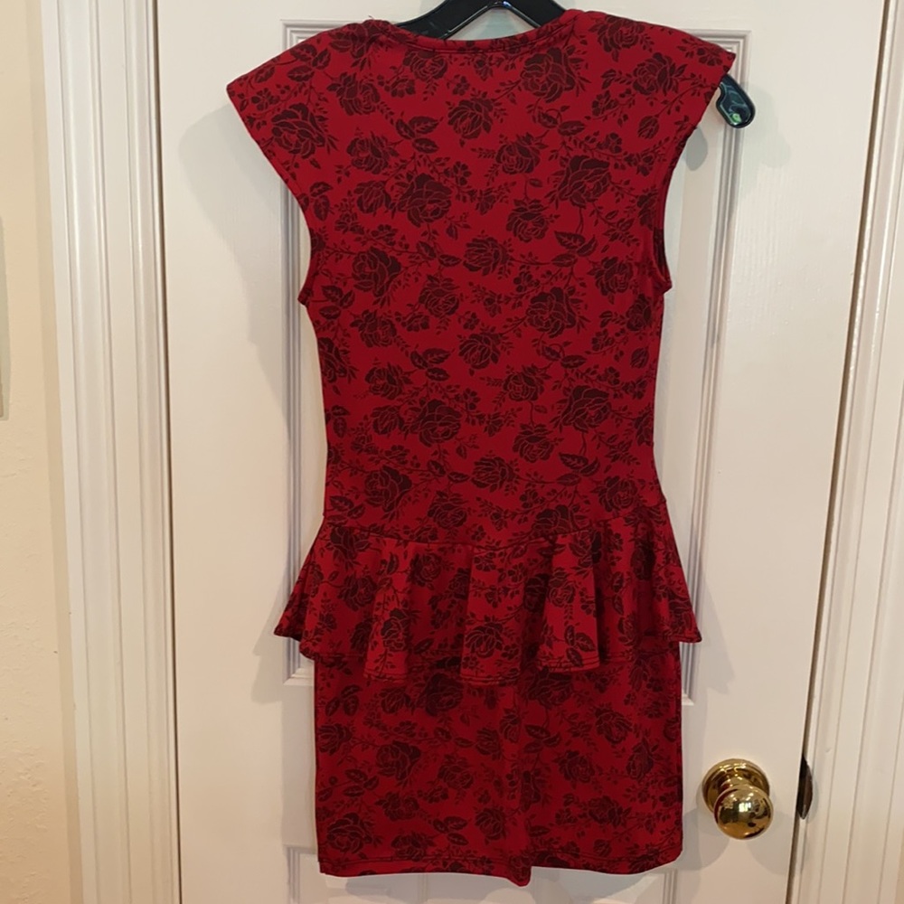 🖤BOGO FREE❤️ Red and black lace print ruffle peplum dress - Picture 4 of 6